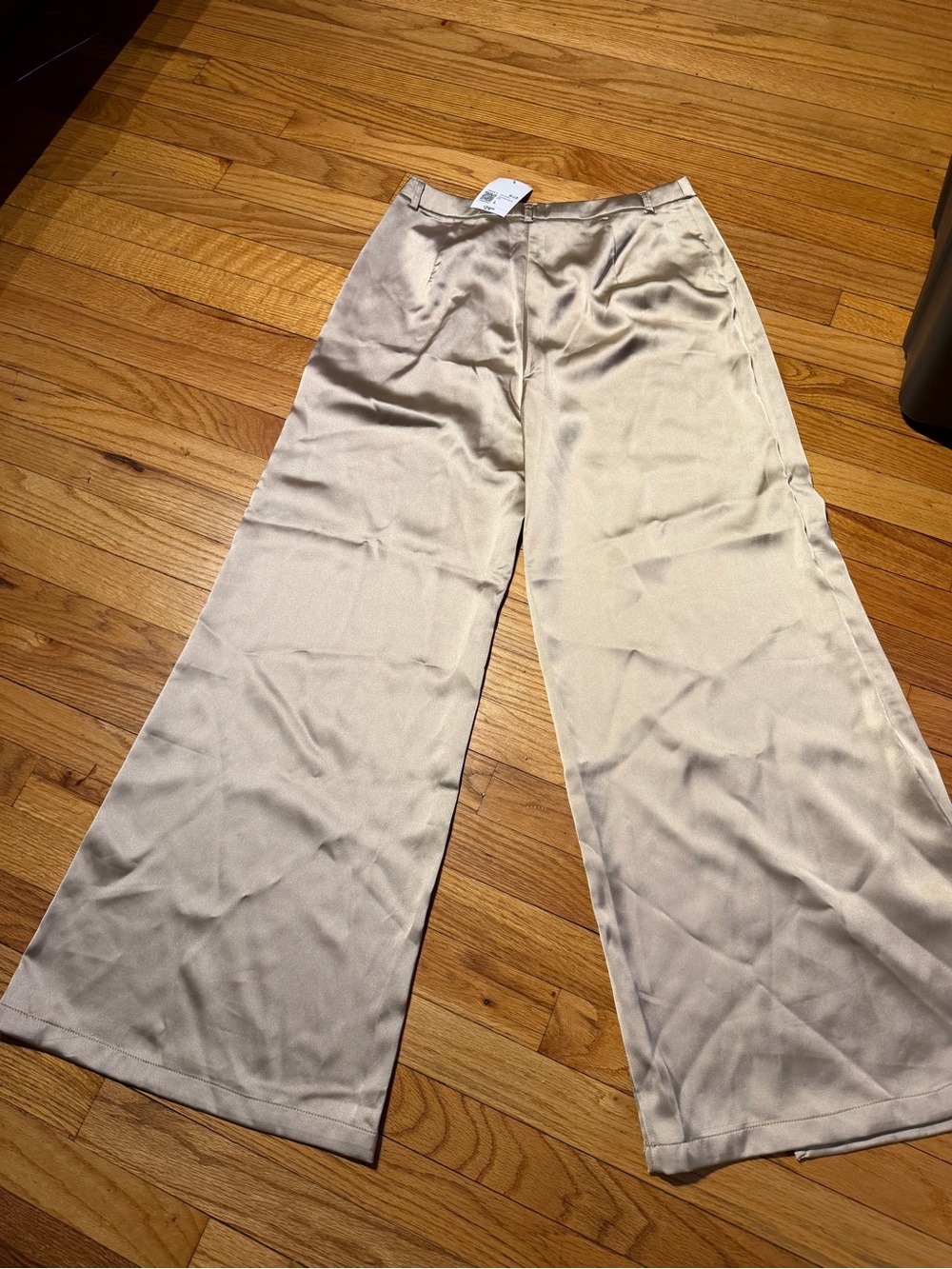NWT Forever 21 Satin Wide-Leg Pants Champagne Beige with Slit Cover shimmer sz L - Picture 5 of 6